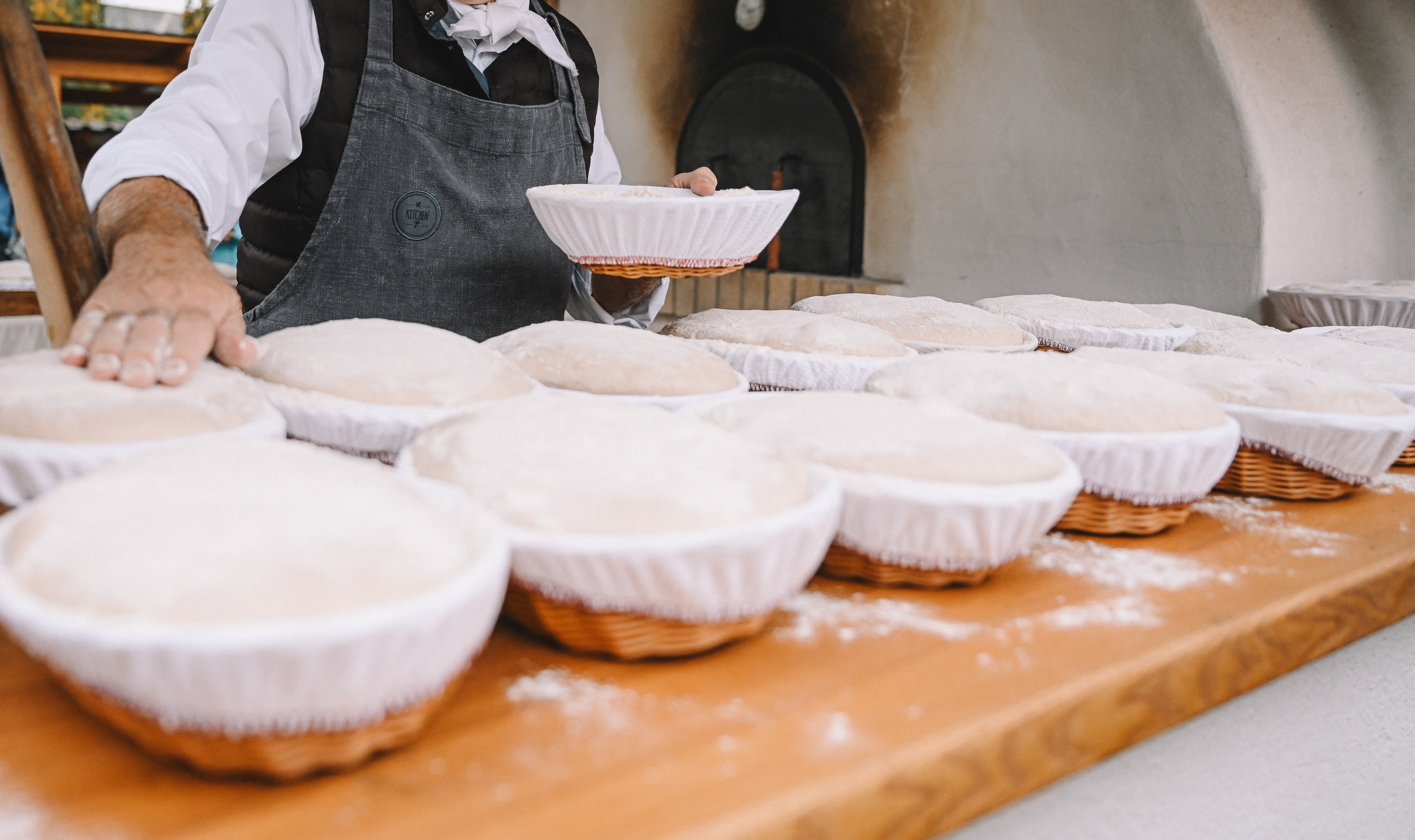 Jednodenní kurz pečení chleba ve venkovní chlebové peci