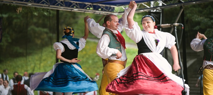 FOLKLORNÍ FESTIVAL PARDUBICE - HRADEC KRÁLOVÉ