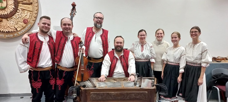70 LET S HRADECKOU CIMBÁLOVOU MUZIKOU
