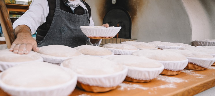 Jednodenní kurz pečení chleba ve venkovní chlebové peci