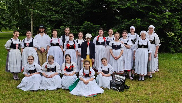 Dětský folklorní soubor Červánek Hradec Králové